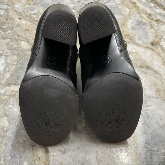 TORY BURCH Mae Black Pebbled Leather Logo-Studded Ankle Boot Bootie Size 5.5M - Picture 13 of 14